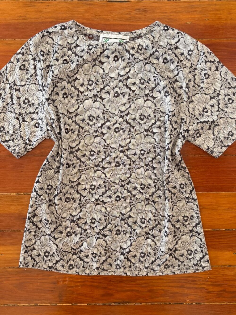 Vintage Floral Lace Romantic Gray Short Sleeve Top Made in USA Basil SMALL